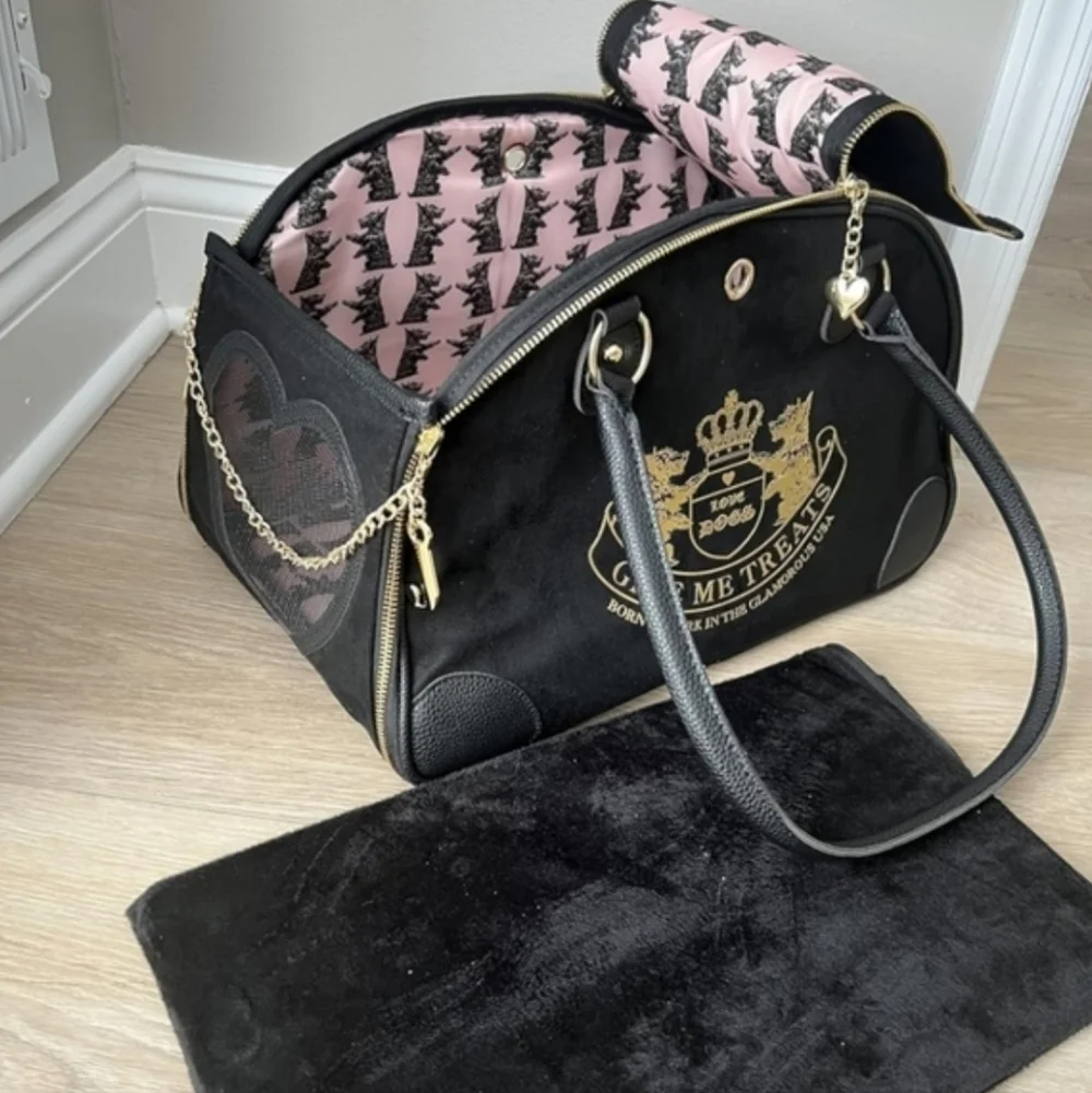 NWT Juicy Couture Pet Carrier Black & Pink Travel Bag for Small Dog & Cat.